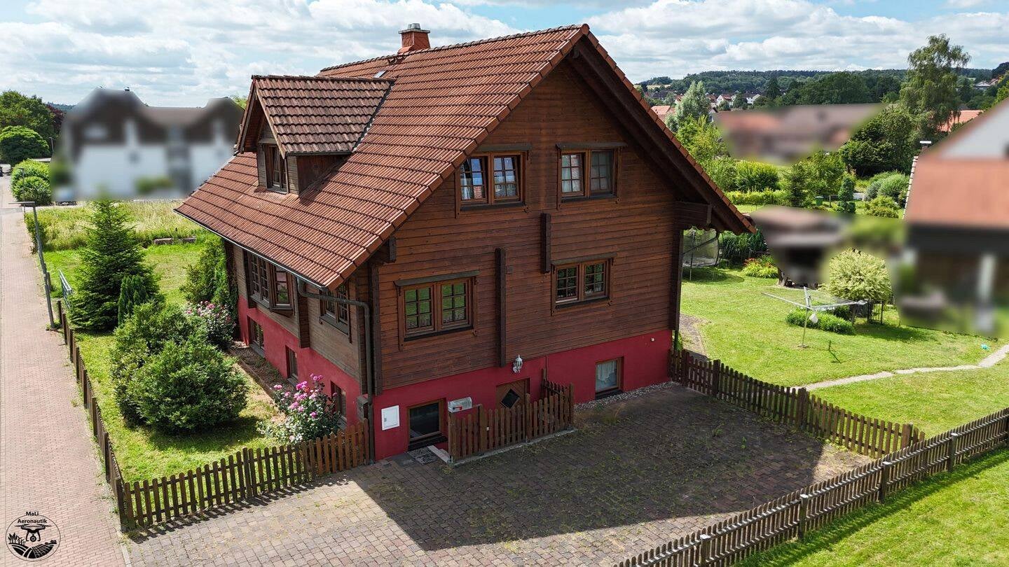Immobilie in Gemünden - Holzblockhaus mit Einliegerwohnung in zentraler Wohnlage von Gemünden (Wohra) - Bild 3