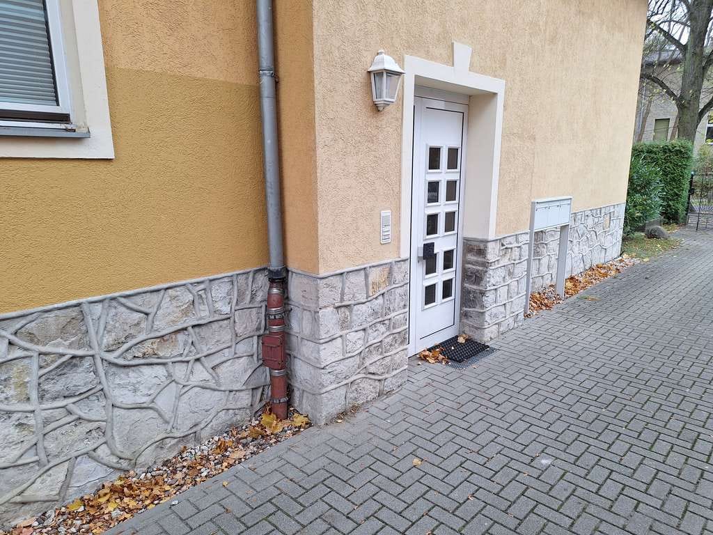 Immobilie in Birkenwerder - Sehr gepflegte Stadtvilla mit 2 bezugsfreien Wohnungen - Bild 1