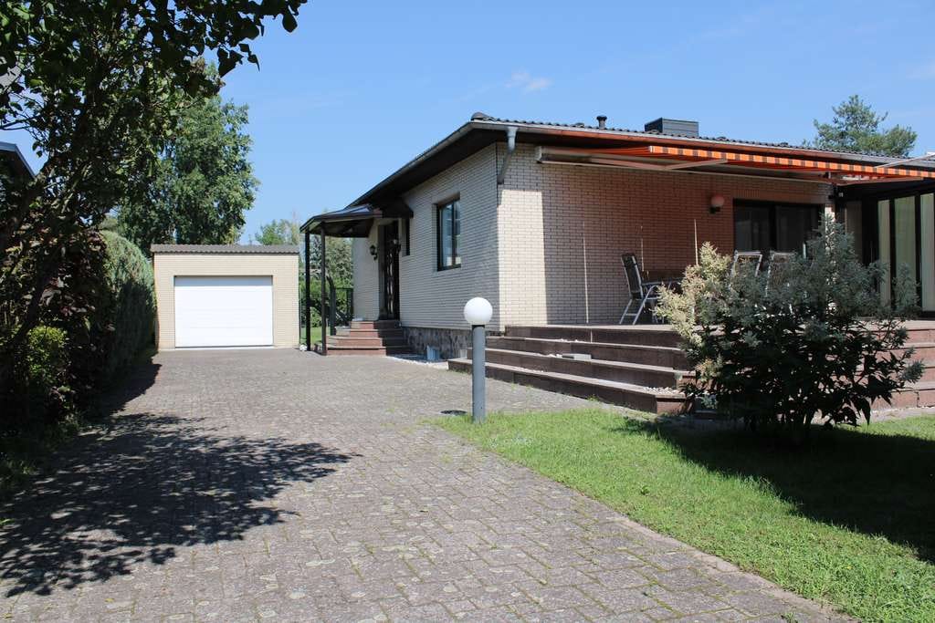 Immobilie in Beelitz - Einfamilienhaus mit großem Garten und Pool - Bild 3