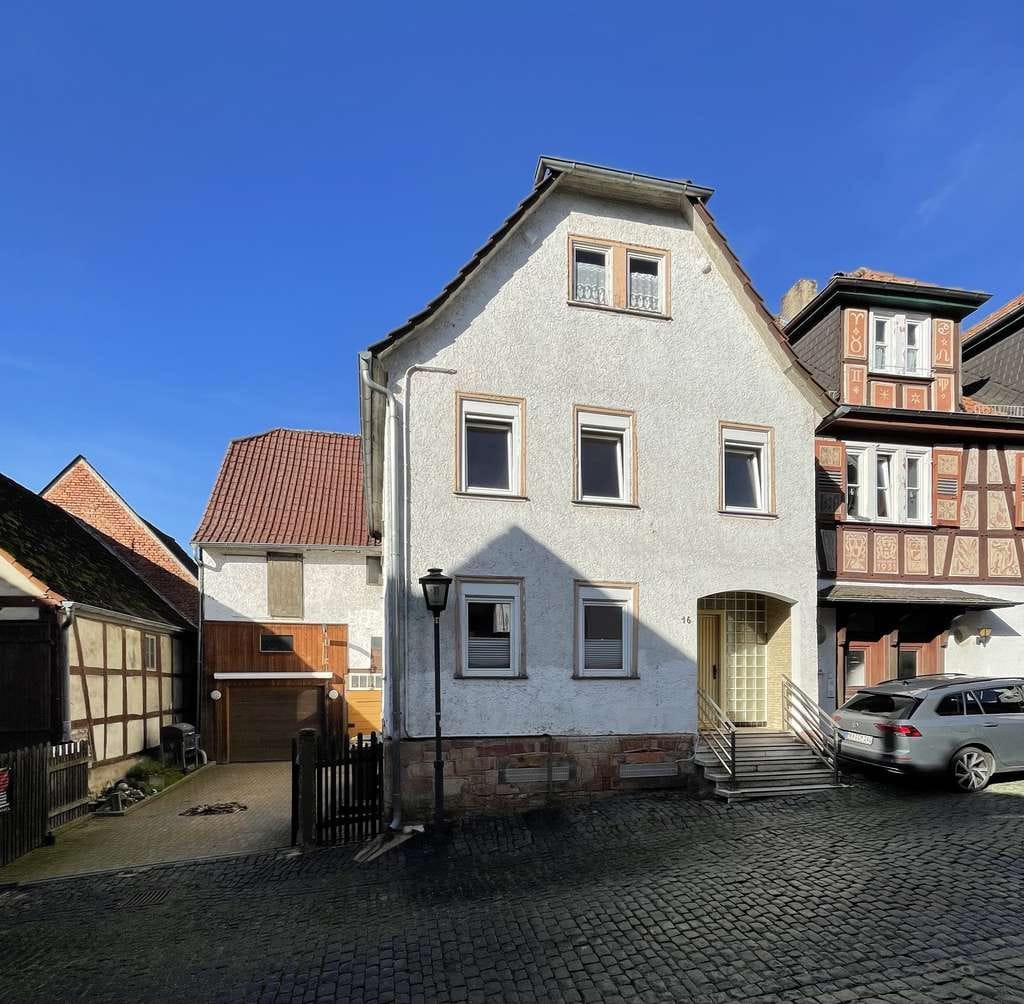Immobilie in Ortenberg - Tolles Alstadthaus mit Innenhof, Werkstatt, Charakter und Stil! - Bild 1