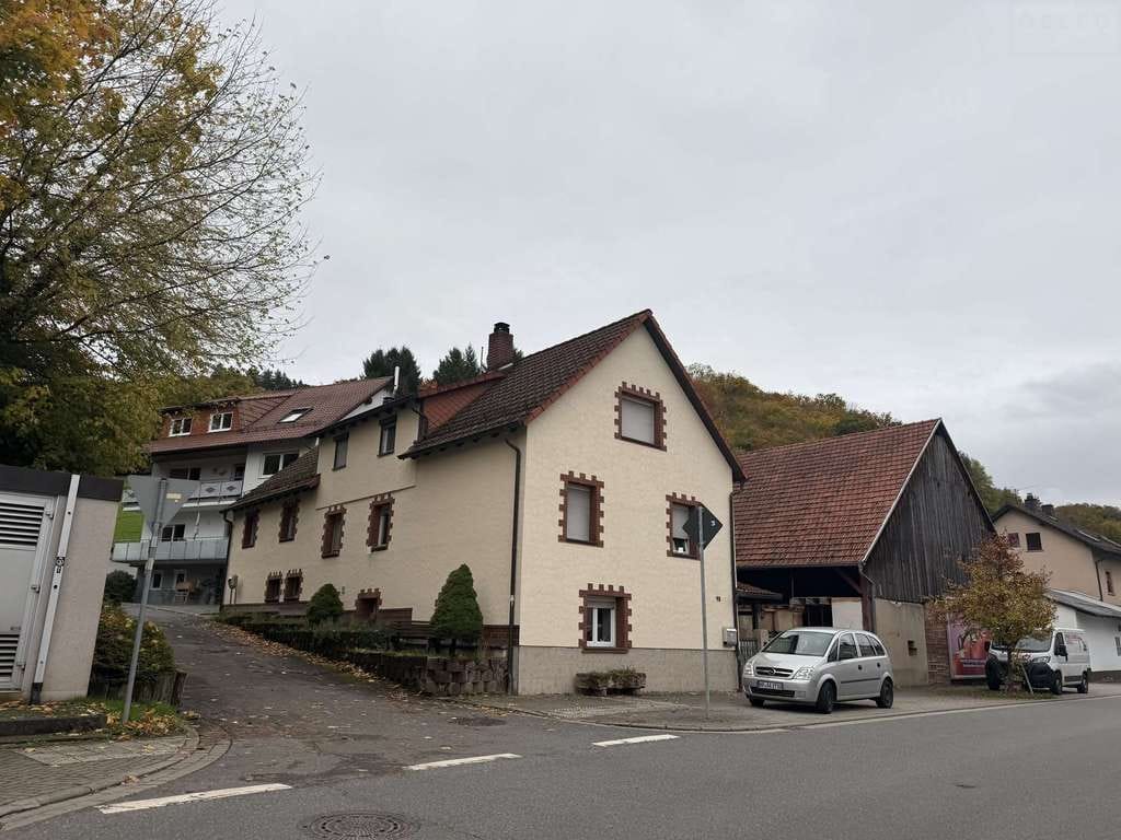 Immobilie in Mörlenbach - Ein- bis Zweifamilienhaus mit großem Entwicklungspotenzial in Mörlenbach-Weier - Bild 0