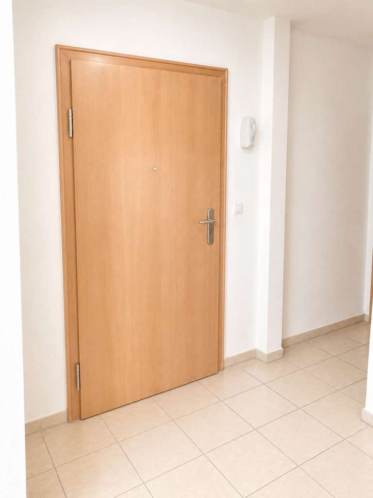 Immobilie in Klettgau - Gepflegte 2-Zimmer-Wohnung mit Balkon und Blick ins Grüne - Bild 3