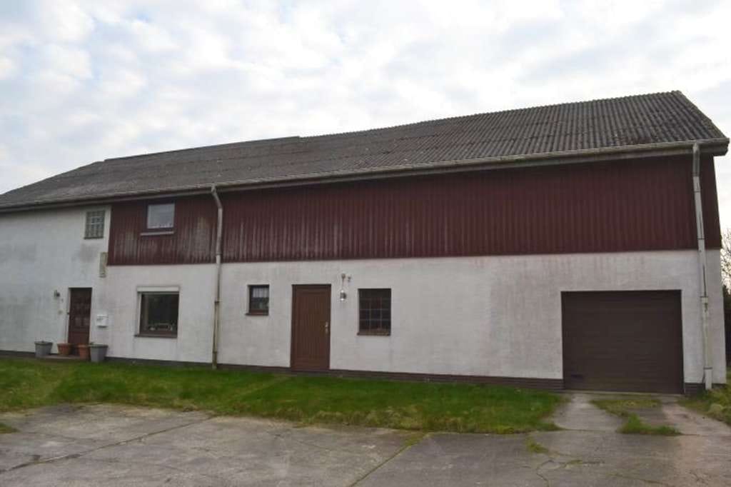Immobilie in Schülp - Verkauf eines ehemaligen Bauernhauses mit Wiesenblick in Nordseenähe bei Wesselburen, Kreis Dithm. - Bild 1