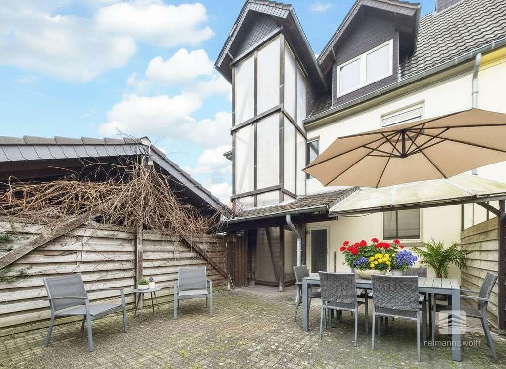 Immobilie in Geilenkirchen - REIMANN&WOLFF Geilenkirchen-Stadt: „Charakterstarkes Stadtdomizil mit Einliegerwohnung." - Bild 3