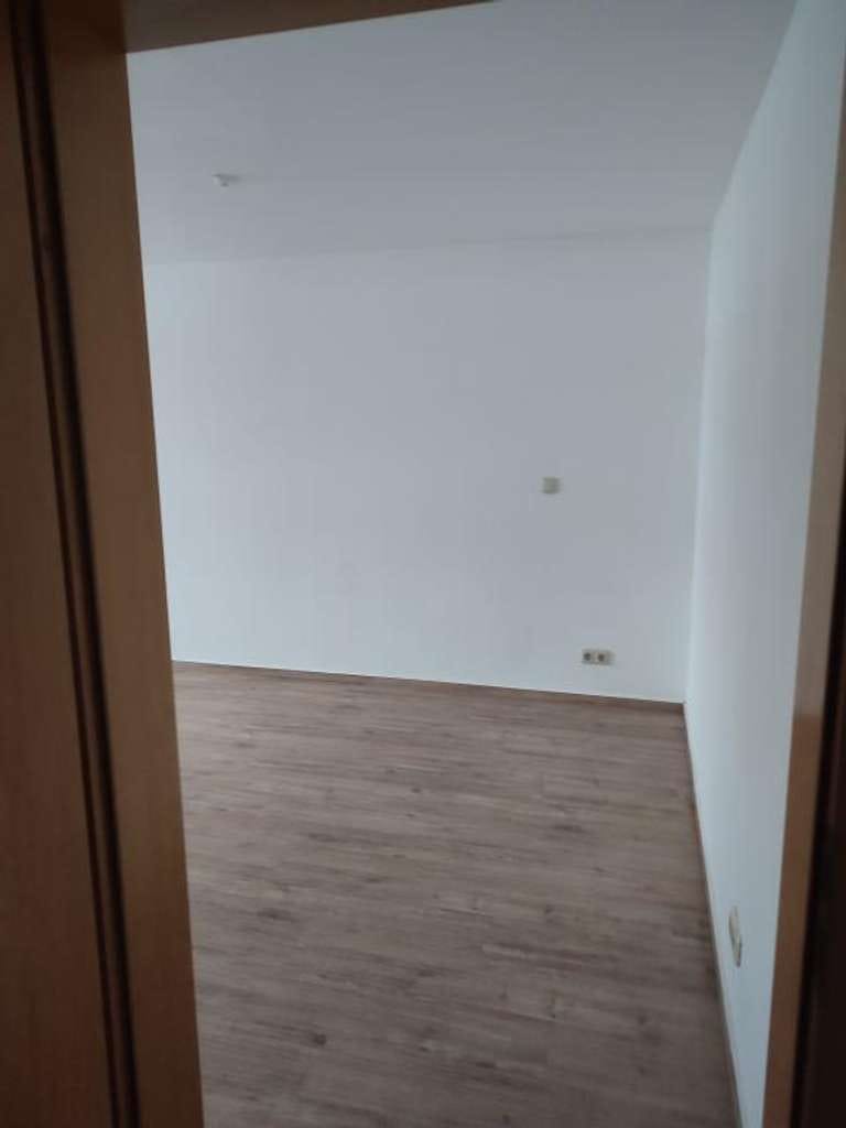 Immobilie in Wermsdorf - 1 Balkon, Stellplatz, ruhige Lage - Bild 3