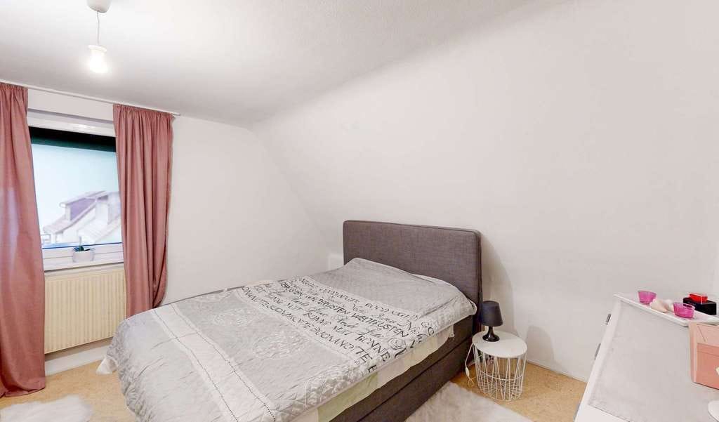 Immobilie in Marktsteft - Viele Zimmer, viel Grün, entspannte Lage - Bild 3