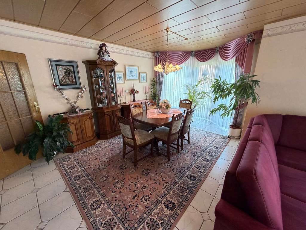 Immobilie in Ulmen - *** Freistehendes Einfamilienhaus mit Einliegerwohnung in idyllischer Lage in Ulmen *** - Bild 3