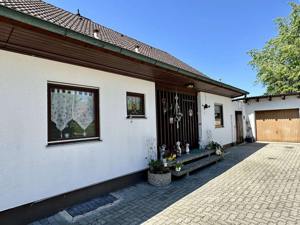 Immobilie in Hemau - Ein-/Zweifamilienhaus in Hemau - Bild 1