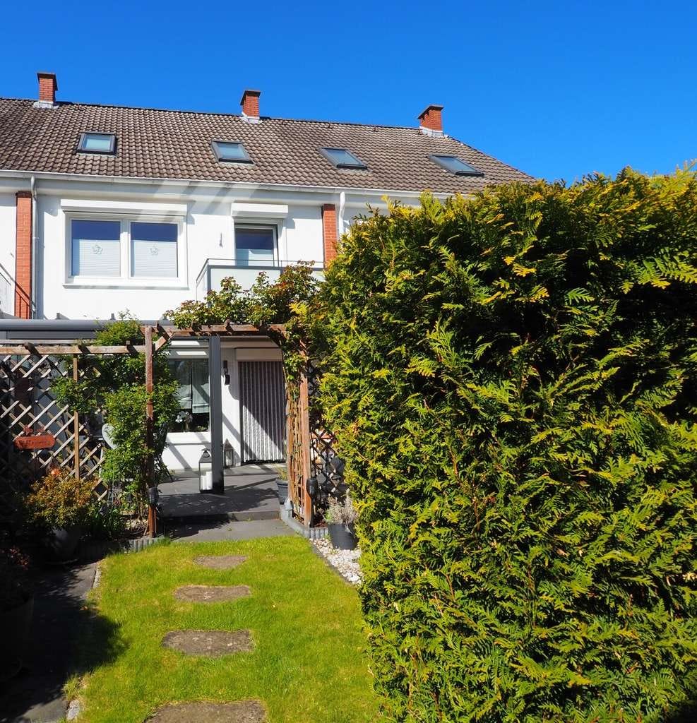 Immobilie in Rellingen - Hell und zentral 115 m² zzgl. ca. 30 m² im DG - Bild 0