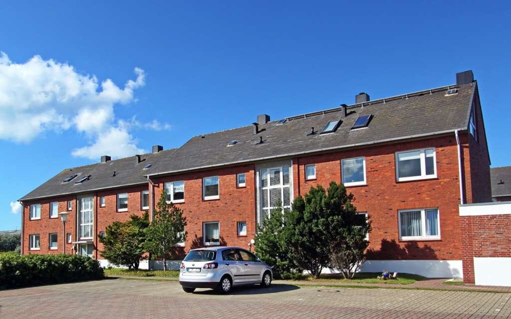 Immobilie in Hörnum (Sylt) - Gepflegte 3-Zimmer-Wohnung in zentraler Lage von Hörnum – Westbalkon & Stellplatz! - Bild 0