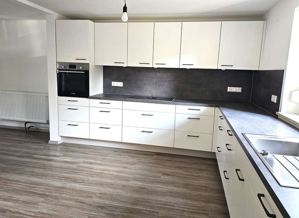 Immobilie in Blaichach - GEGEN GEBOT : Viel Platz für Familie oder Kapitalanlage – Modernisiertes Ein- oder Zweifamilienhaus - Bild 3