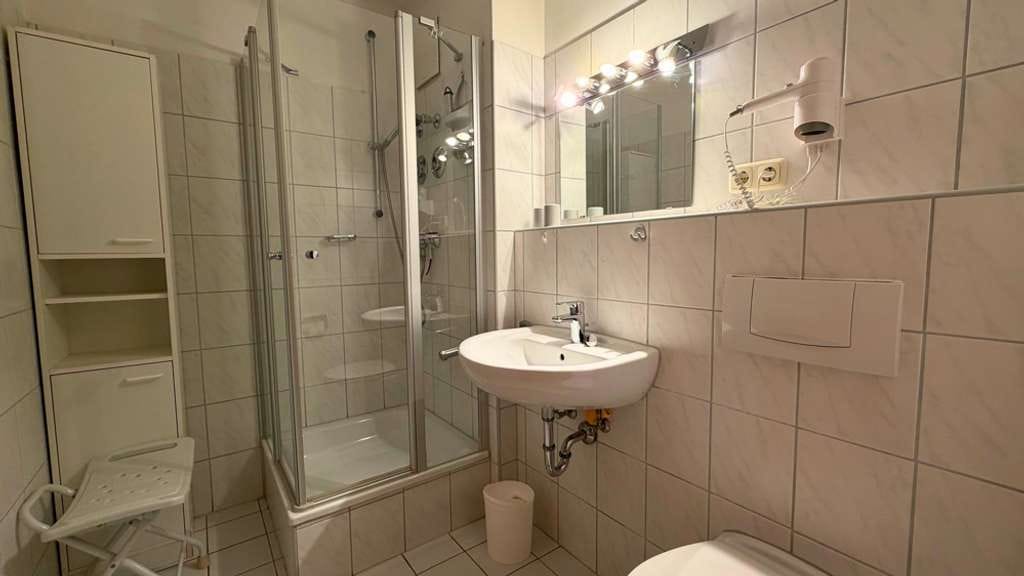 Immobilie in Bad Rodach - Gemütliche 2,5-Zimmer-Wohnung mit Balkon und Weitblick - Bild 1