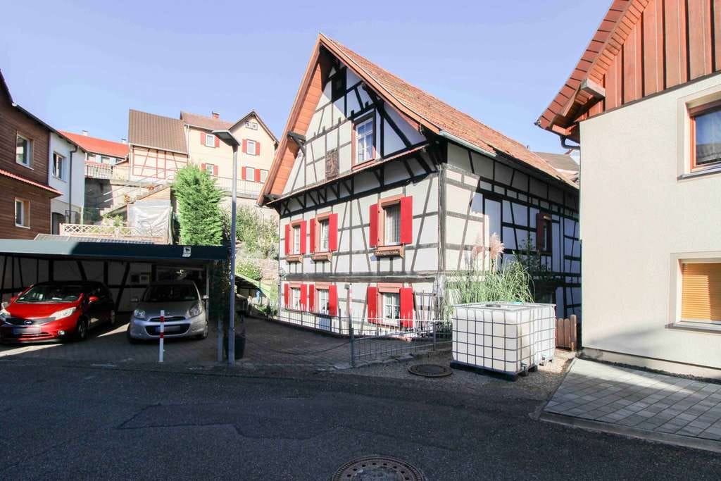 Immobilie in Forbach - Historisches Gebäude in top Zustand -  Einfamilienhaus mit Einliegerwohnung in Citylage - Bild 1