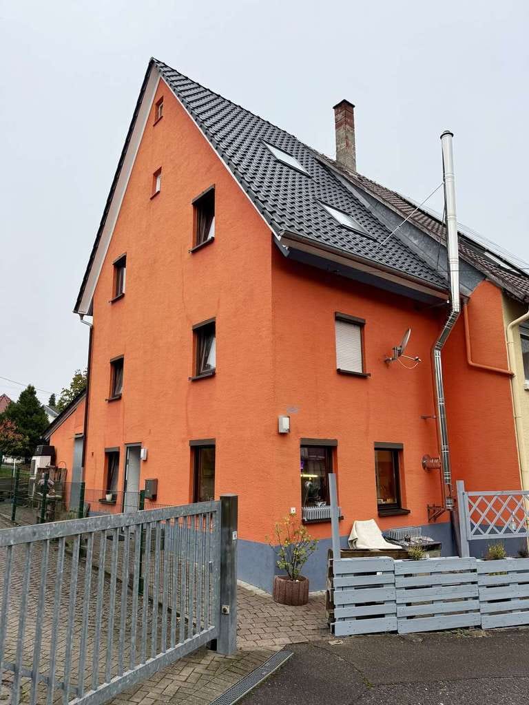 Immobilie in Gäufelden - Gemütliches Einfamilienhaus in Gäufelden – modernisiert, gemütlich & bezugsbereit - Bild 0