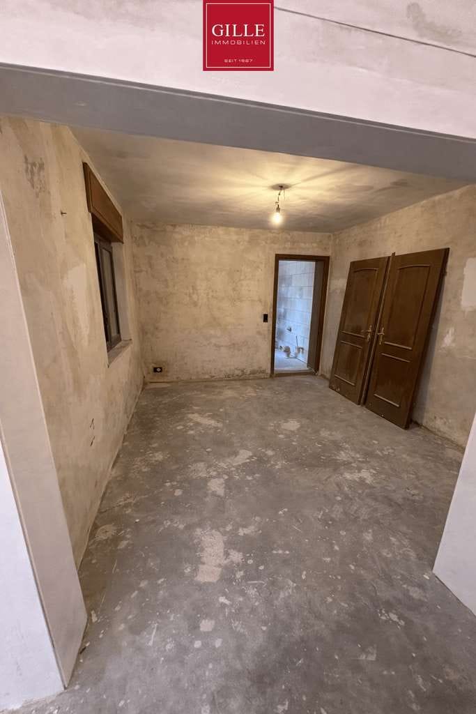 Immobilie in Rommerskirchen - Bungalow mit Innenhof,  Wärmepumpe und jeder Menge Potenzial - verwirklichen Sie Ihren Wohntraum - Bild 4