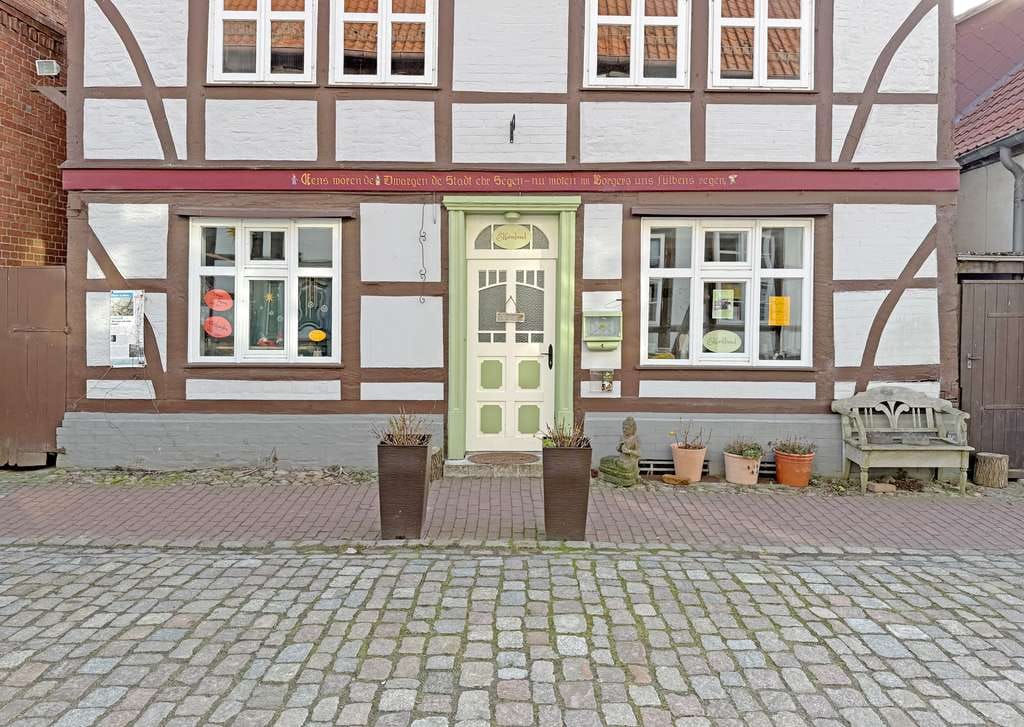 Immobilie in Hitzacker - Charmantes Fachwerkjuwel in der Altstadt – kernsaniert, lichtdurchflutet & vielseitig nutzbar - Bild 1