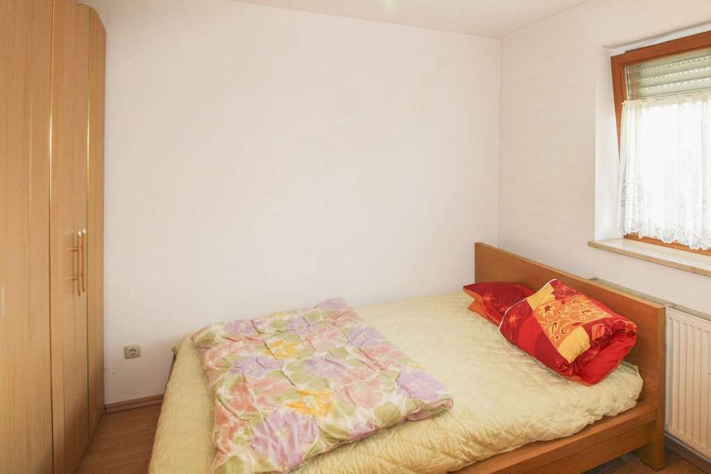 Immobilie in Freising - Zentrale 2-Zimmer-Erdgeschosswohnung mit Garten in Freising - Bild 2