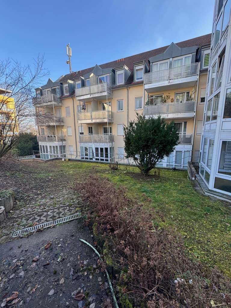 Immobilie in Weiden in der Oberpfalz - Reserviert !! Gepflegtes 1 Zimmer Apartment mit Wintergarten-- EBK - Bild 0