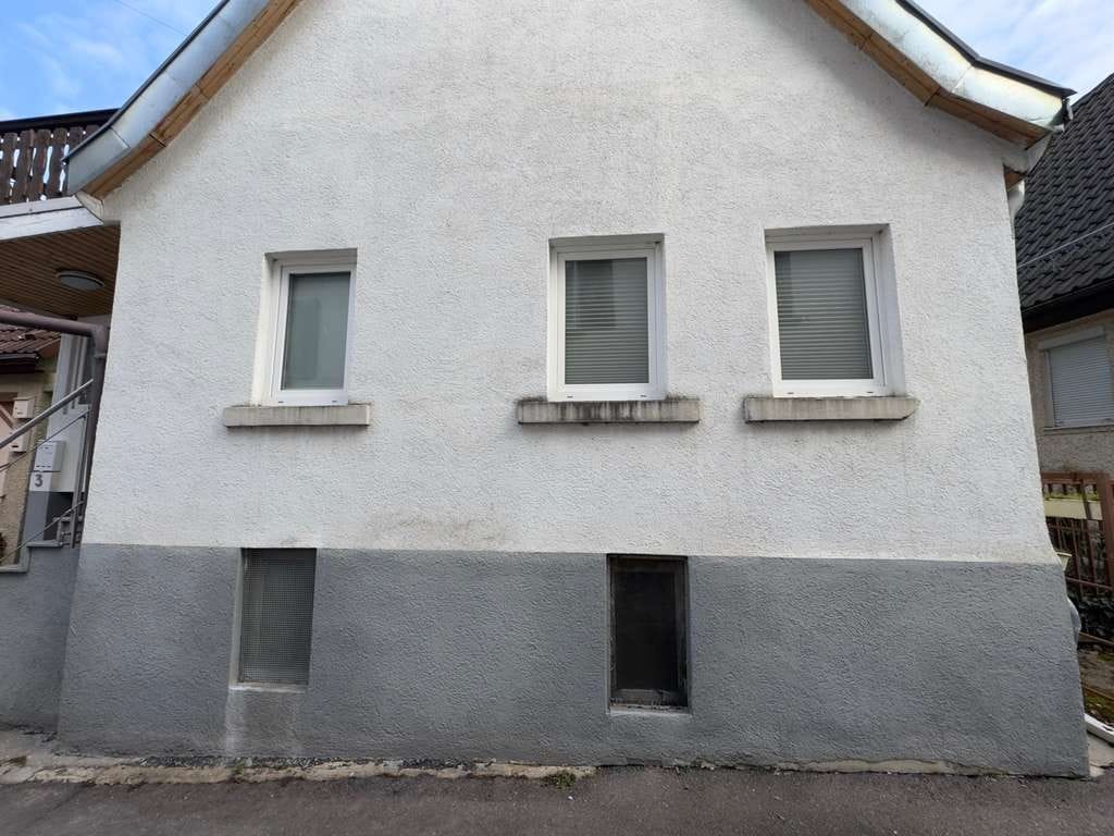 Immobilie in Fellbach - Zweifamilienhaus mit Potenzial  - Bild 2
