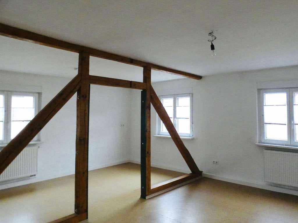 Immobilie in Asselfingen - BARRIEREFREIE 4-ZIMMER-WOHNUNG mit Balkon, Doppelgarage und Nebengebäude in Asselfingen zu verkaufen - Bild 2