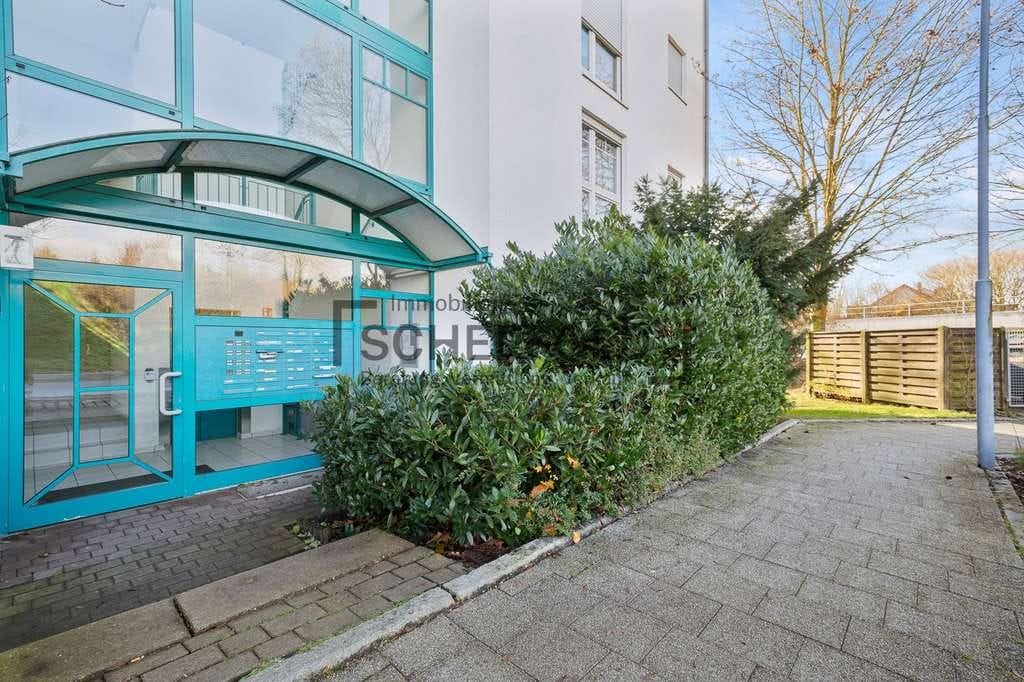 Immobilie in Laupheim - Gemütlich und einladend! Charmante 2,5 Zimmerwohnung mit Wohlfühlambiente und Loggia - Bild 4