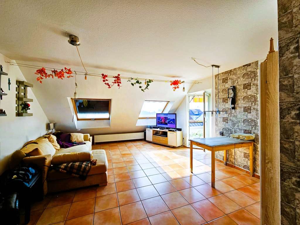 Immobilie in Zwingenberg - 3,5-Zimmer-Maisonette mit Loggia: Renditestarke Kapitalanlage in Zwingenberg - Bild 1