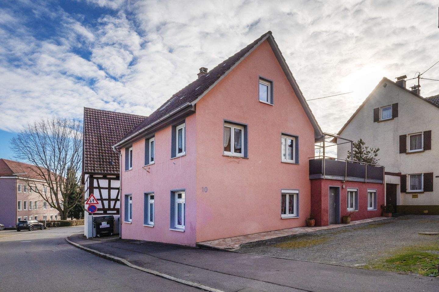 Immobilie in Aulendorf - Sofort bezugsfrei! Charmantes Stadthaus mit besonderem Flair in Aulendorf - Bild 0