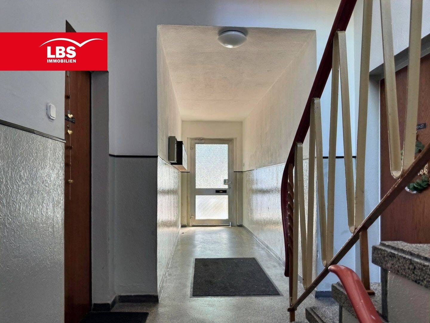 Immobilie in Marl - Wohnhaus mit 6 Einheiten als Kapitalanlage zentral in Marl-Hüls! - Bild 2
