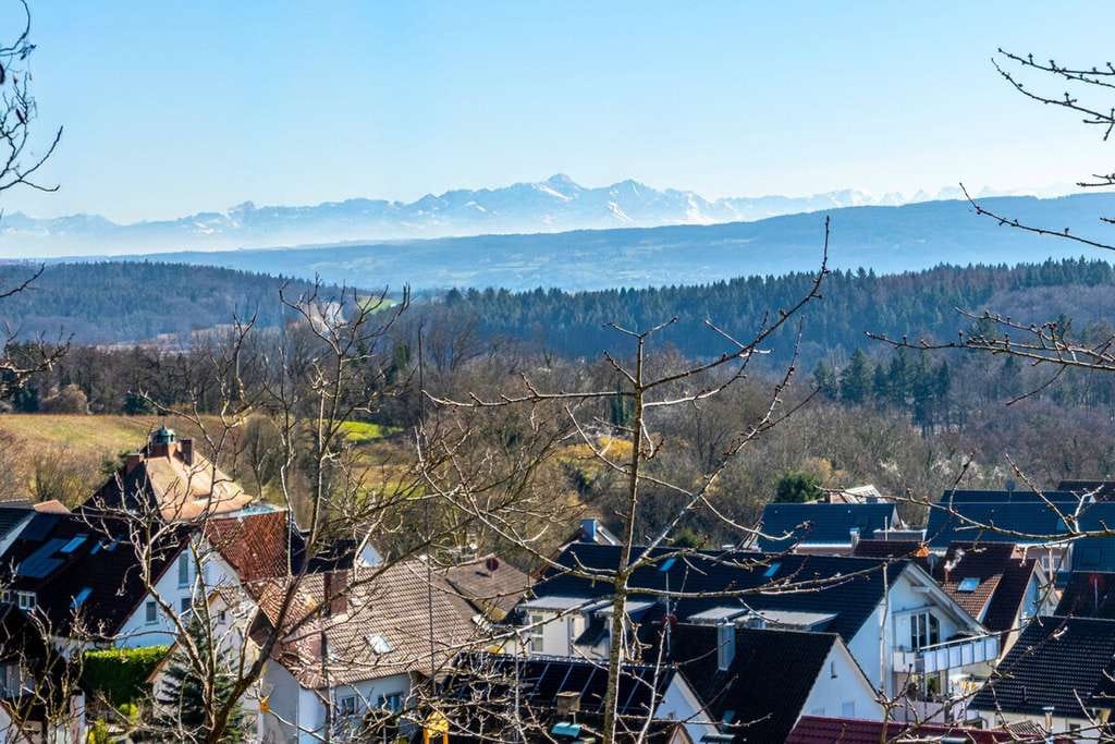 Immobilie in Radolfzell am Bodensee - Logenplatz mit Fernsicht - Zweifamilienhaus mit Alpenpanorama - Bild 1