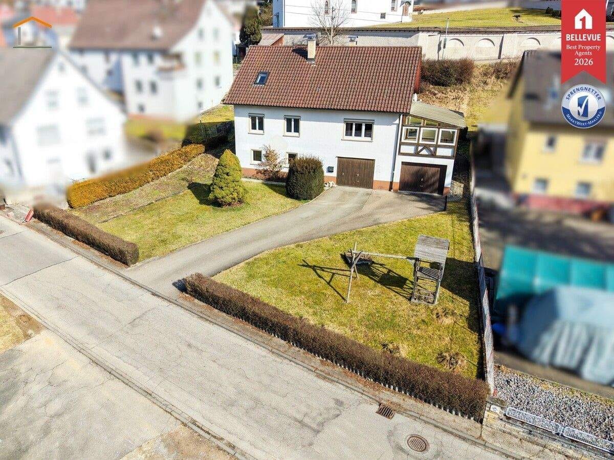 Immobilie in Nusplingen - Familienhaus mit Potenzial - 7 Zimmer, großer Garten & 2 Garagen! - Bild 0