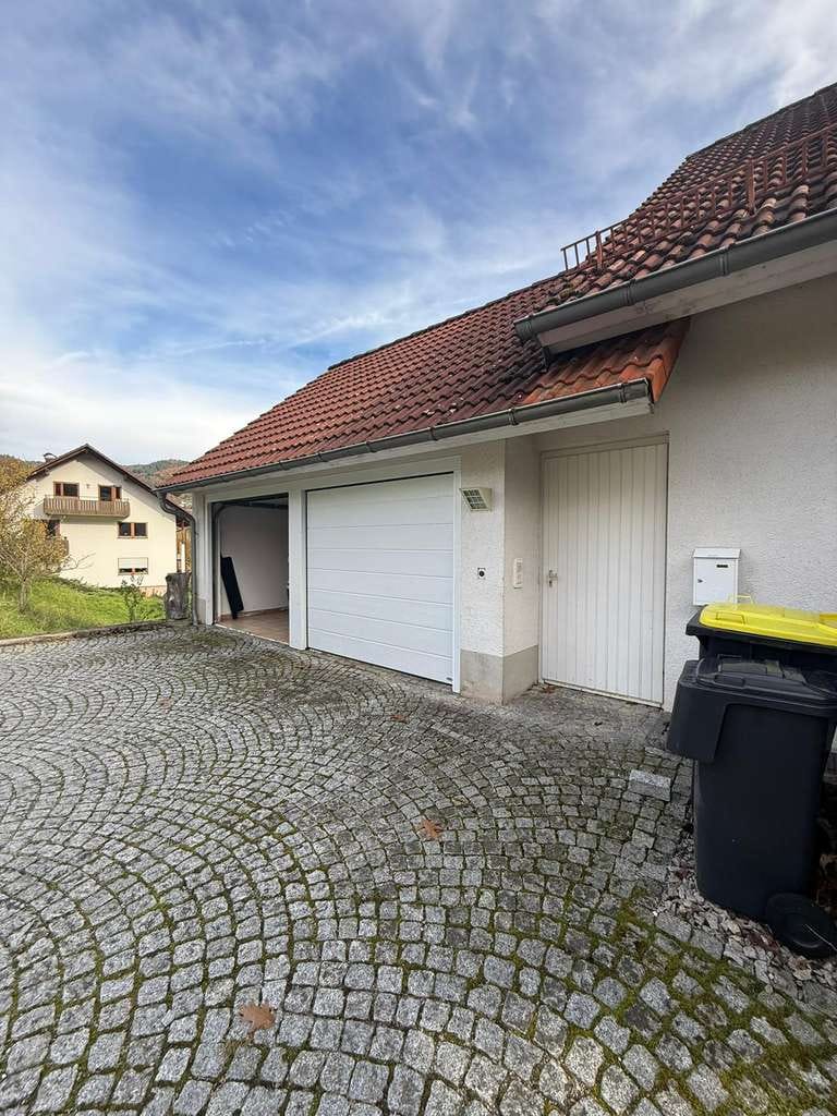 Immobilie in Bühlertal - Hochwertige Immobilie mit Einliegerwohnung und super Aussicht - Bild 3