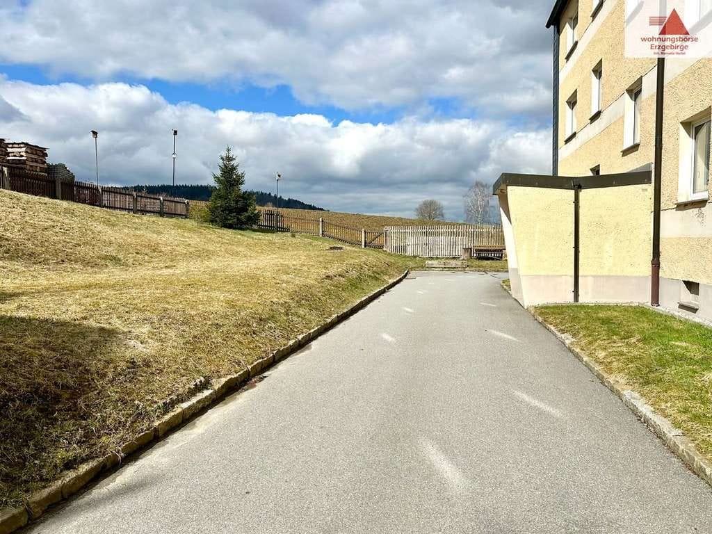 Immobilie in Sehmatal - 3-Raum-Wohnung mit Garage - ruhige Lage kurz vor Oberwiesenthal - Sehmatal-Neudorf!! - Bild 3