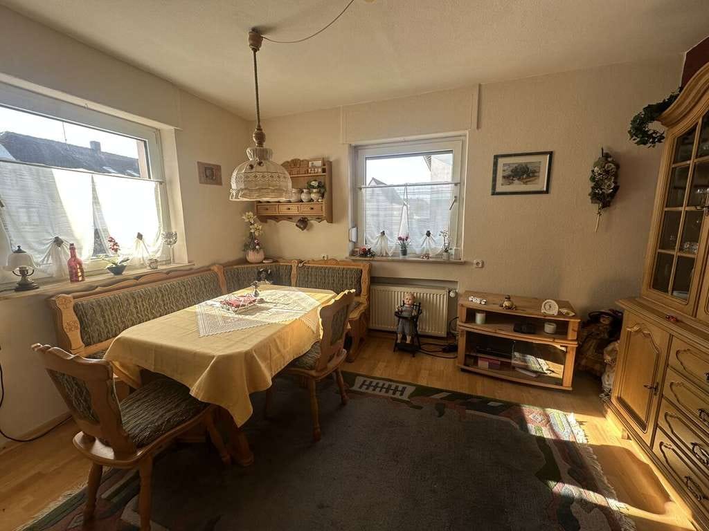 Immobilie in Großwallstadt - Großzügiges Ein-/Zweifamilienhaus mit Ausbaupotenzial und großem Grundstück - Bild 4