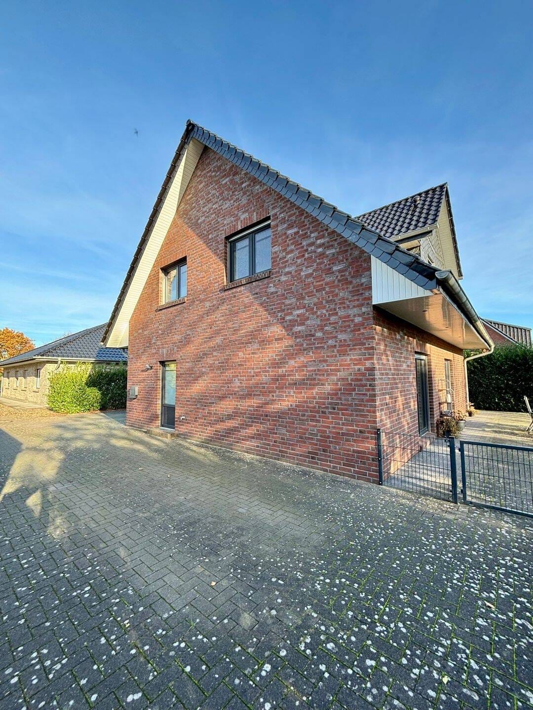 Immobilie in Gnarrenburg - Fast wie Erstbezug - In diesem tollen Haus werden Sie sich wohlfühlen! - Bild 2