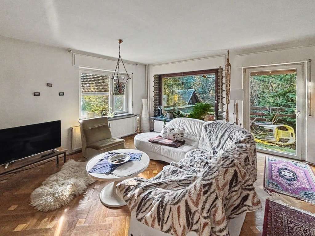 Immobilie in Zwönitz - Wecken Sie dieses Juwel aus seinem Dornröschen-Schlaf - Haus mit über 2.000 m² Grundstück in Zwönitz - Bild 3