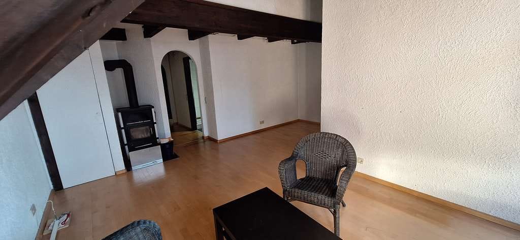 Immobilie in Holzgerlingen - Sonnige Maisonette-Wohnung im Toskana-Stil – 3,5-Zimmer-Wohnung mit Balkon und EBK - Bild 1