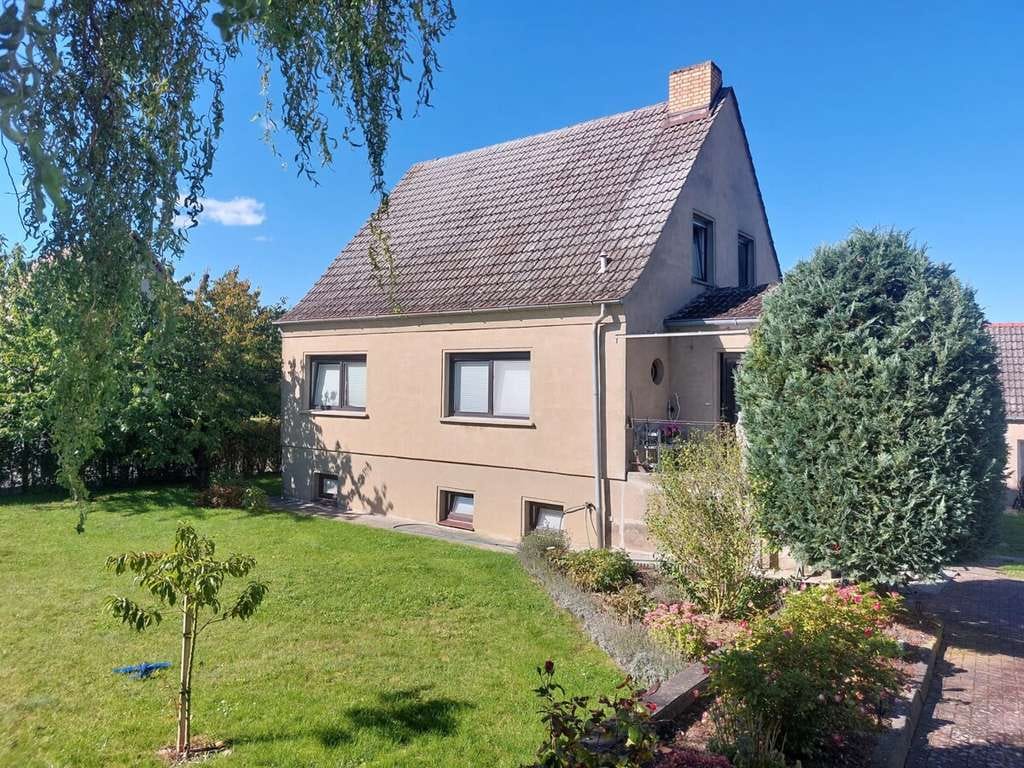 Immobilie in Nordwestuckermark - Gepflegtes Wohnhaus mit Nebengebäude in Fürstenwerder nahe dem Großen See - Bild 0