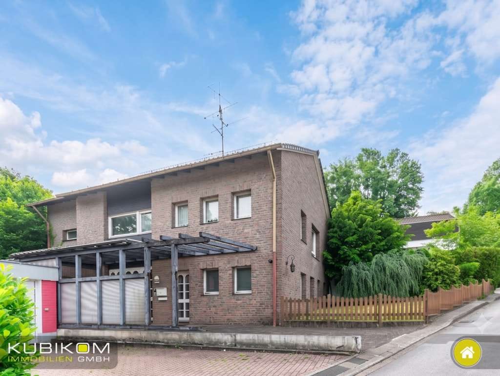 Immobilie in Heiligenhaus - Großzügiges Familienhaus mit 9 Zimmern und Mehrgenerationenpotenzial in ruhiger Sackgassenlage - Bild 0