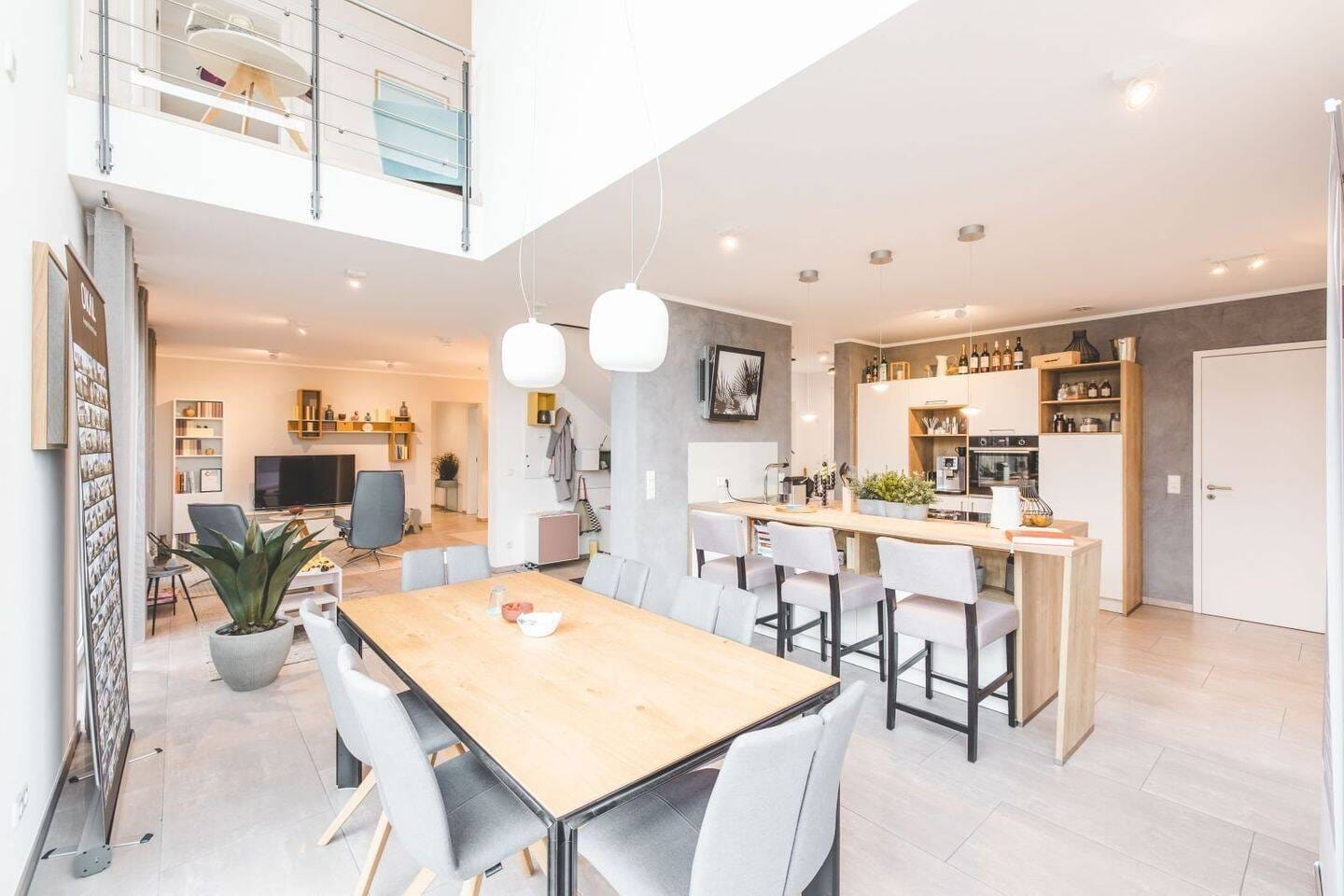 Immobilie in Fohren-Linden - KLARE ARCHITEKTUR & FREIRAUM PUR - Bild 1