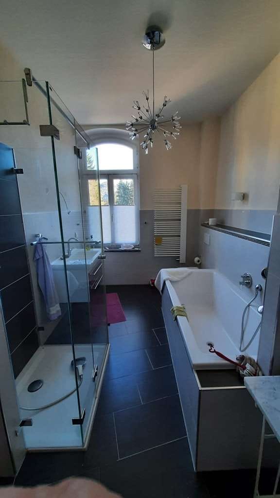 Immobilie in Lößnitz - *Denkmalschutz* Wohnungspaket mit 3 WE (leer) + 1 Einheit nicht ausgebaut + Garage + Nebengebäude - Bild 1