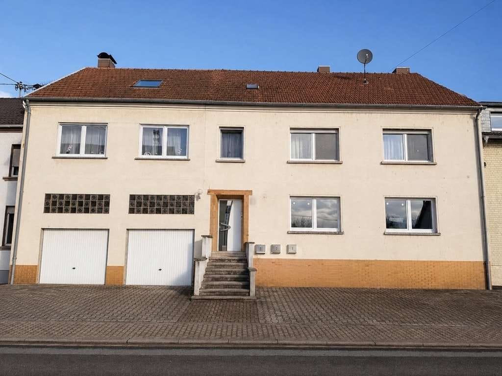 Immobilie in Überherrn - Gepflegtes Dreifamilienhaus mit großem Grundstück in Überherrn-Bisten! - Bild 0