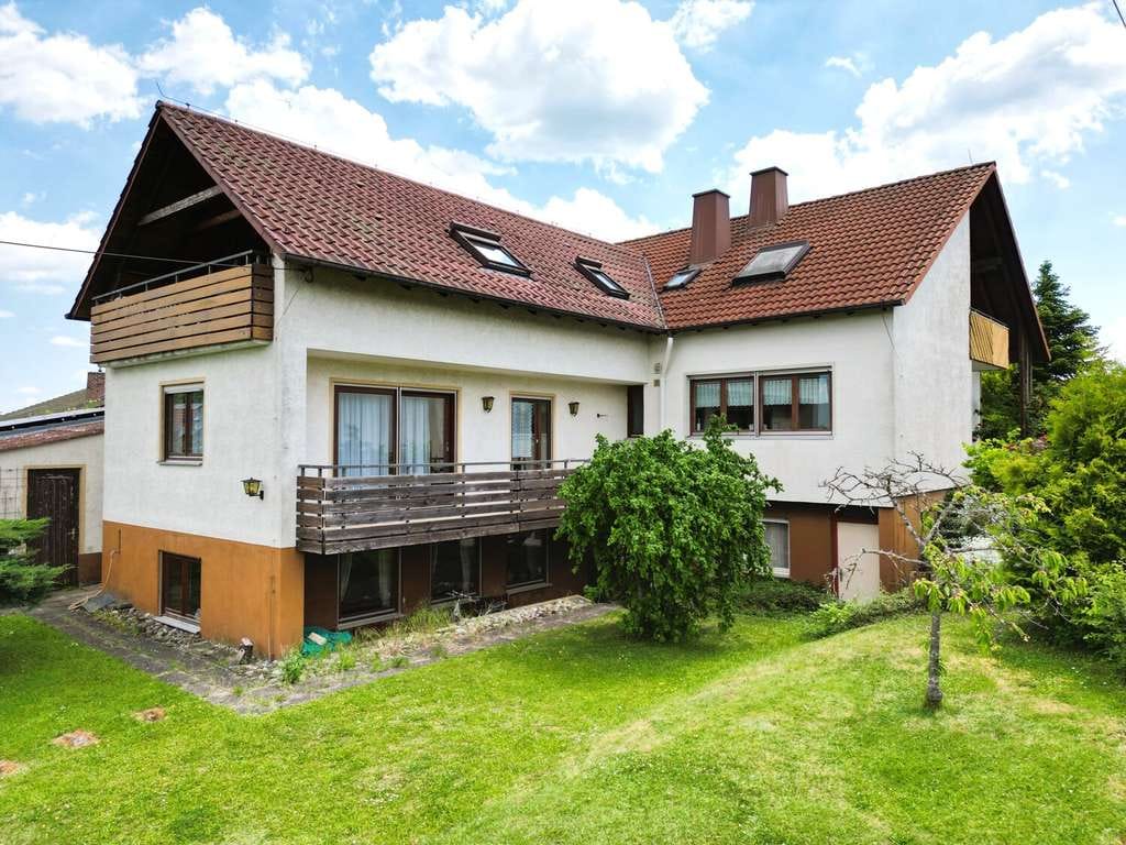 Immobilie in Bodelshausen - Großzügiges Raumwunder mit sonnigem Südgarten, Terrasse und großer Loggia in Bodelshausen - Bild 2