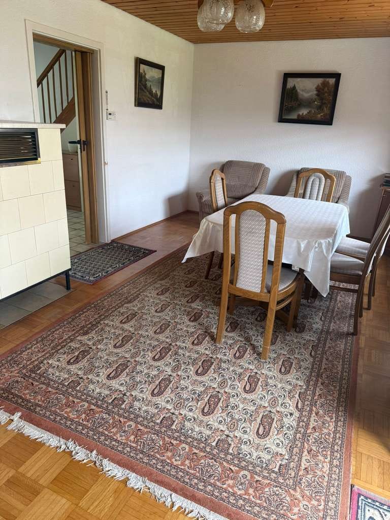 Immobilie in Eningen unter Achalm - Charmantes Reihenmittelhaus mit Potenzial und traumhafter Aussicht - Bild 3