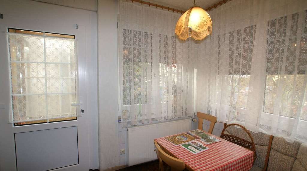 Immobilie in Rüdersdorf bei Berlin - Sanieren und Gestalten: Geräumige 4,5-Zimmer-Doppelhaushälfte mit Garage auf Grundstück in Seenähe! - Bild 2
