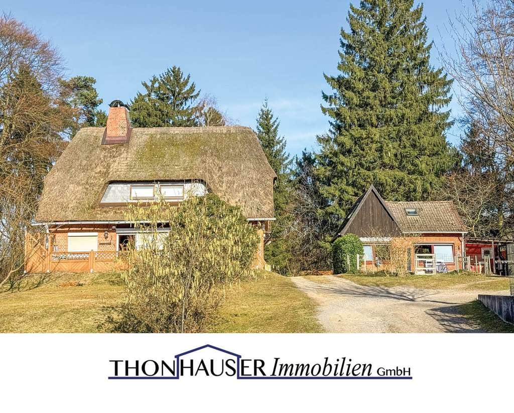 Immobilie in Lütjensee - ! Neu ! Reetdachhaus mit Nebengebäude und großem Grundstück in 22952 Lütjensee - Bild 0
