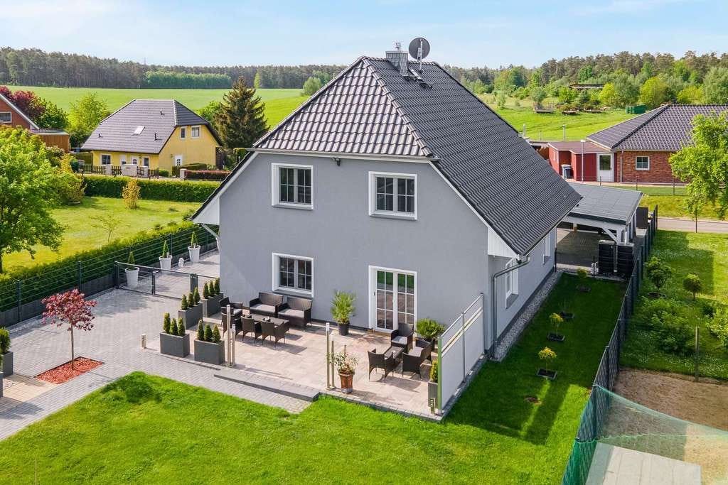 Immobilie in Falkenberg - A+ Energieeffizienz, Luftwärmepumpe, Photovoltaik, Einbauküche: Modernes Einfamilienhaus Falkenberg - Bild 0