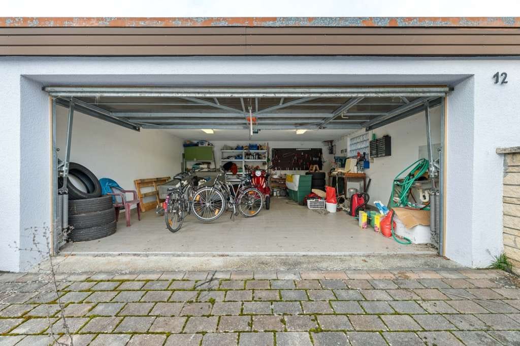 Immobilie in Trochtelfingen - Gehobenes Wohnhaus mit 255 m² Wfl., Indoor-Pool & Sauna – zum Gestalten - Bild 2
