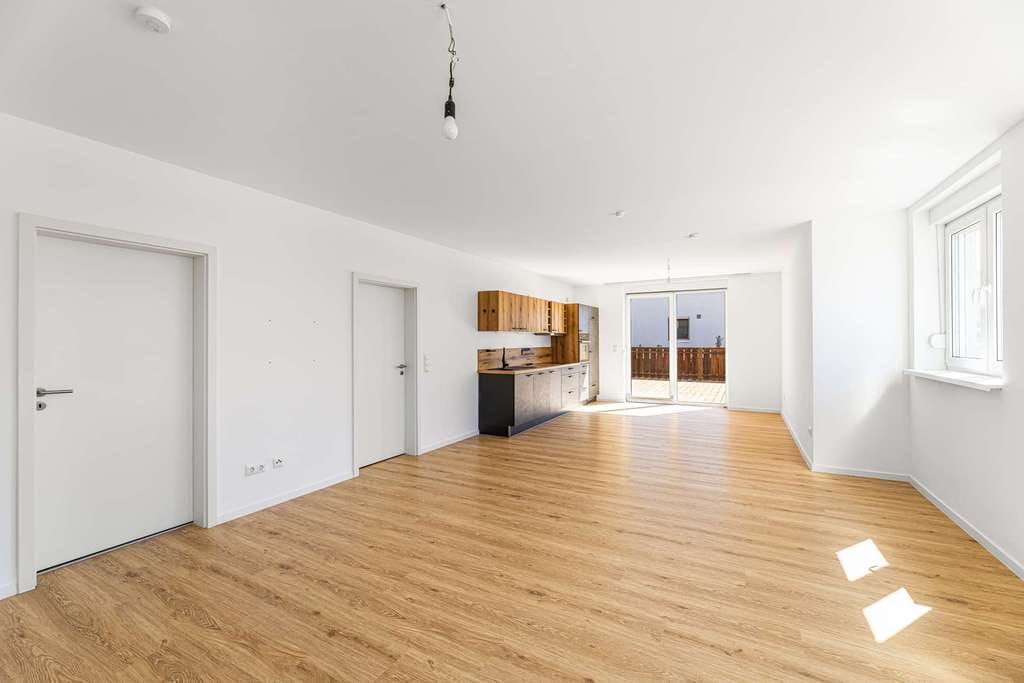 Immobilie in Mistelgau - Attraktives Investment – hochwertige 4-Zimmer-Erdgeschosswohnung mit Terrasse und Top-Energiebilanz - Bild 1