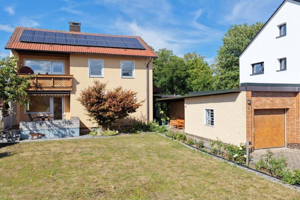Immobilie in Mistelbach - Freistehendes Einfamilienhaus mit großem Garten, Garage und PV-Anlage! - Bild 1