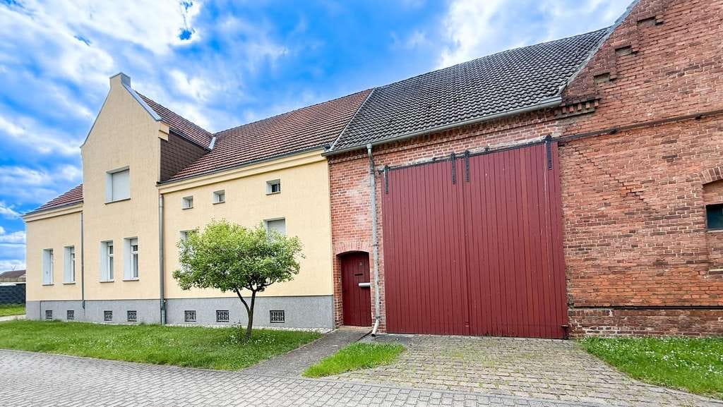 Immobilie in Raguhn-Jeßnitz - Vierseithof in Marke - Bild 0
